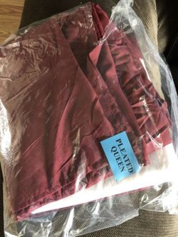 Queen Pleated bed skirt