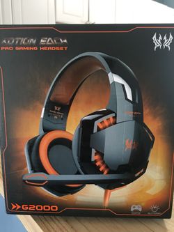 Gaming head set. Lights glow 👍