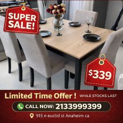 Beautiful 5 Piece Dining Table Set  // Limited Time Offer 