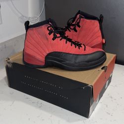 Jordan retro 12s Reverse Flu Game, Size 9.5