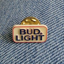 Lapel Pin/ Plastic  / BUD LIGHT