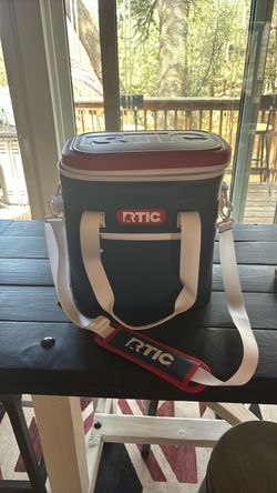 Rtic 20 can soft cooler *brand new*