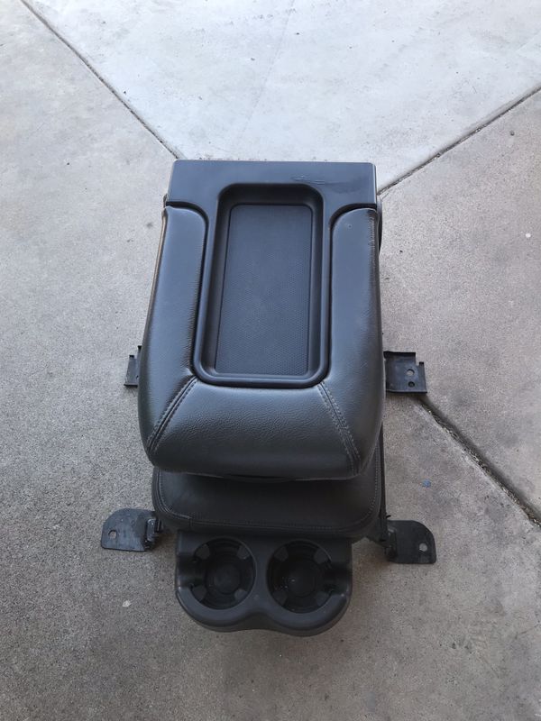 2003 Chevy Silverado center console for Sale in Glendale, AZ - OfferUp