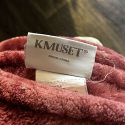 Excellent Two Throw Blankets 