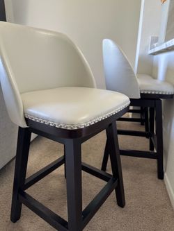 Spinning Barstools