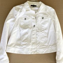 Preowned Women’s Petite Medium Talbots Classic Style Jean Jacket White