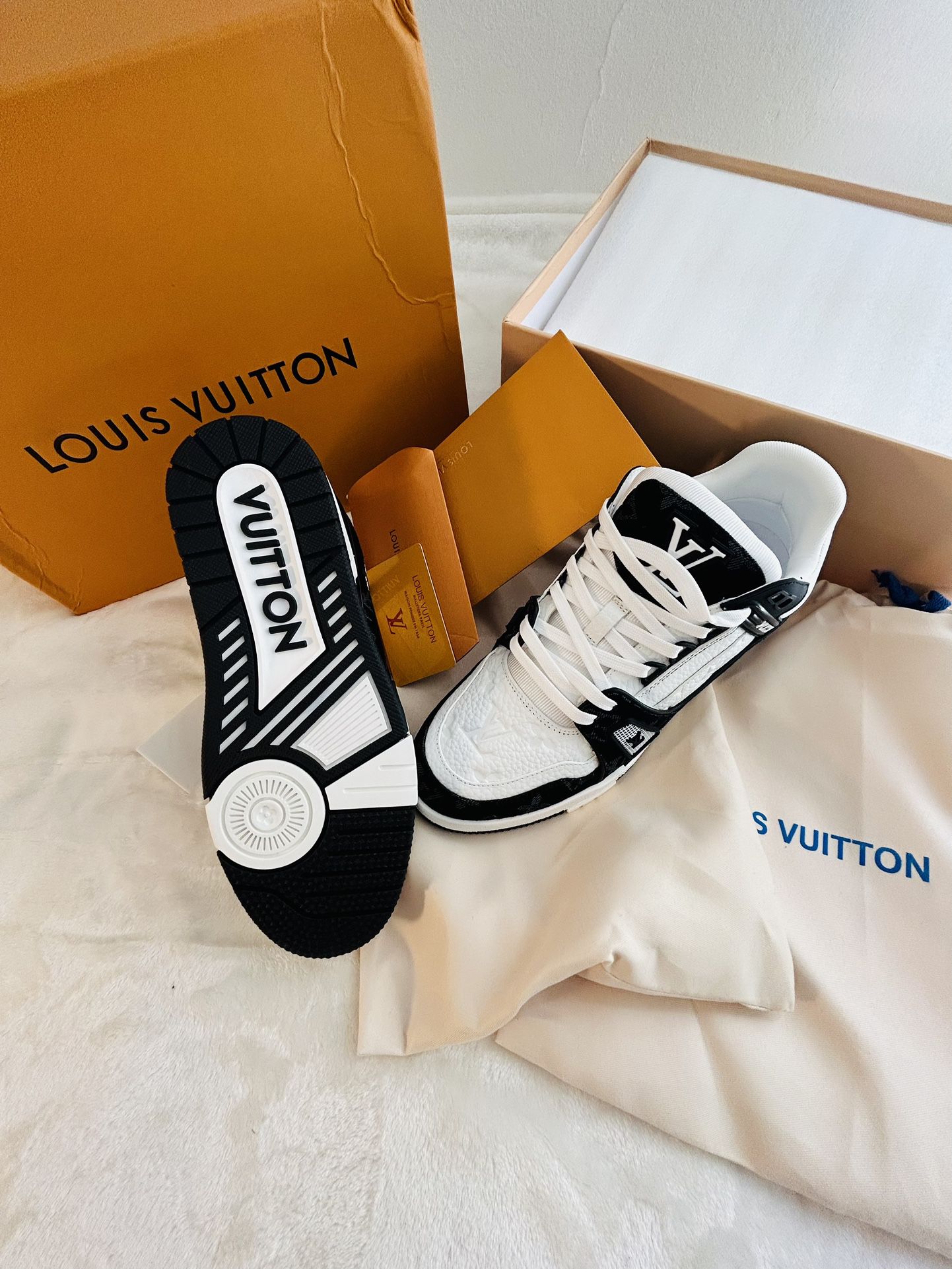 LOUIS VUITTON DREAM ON Mens Black LV Monogram Suede And Leather Sneakers  Size 12 **LIKE NEW for Sale in Hollywood, FL - OfferUp