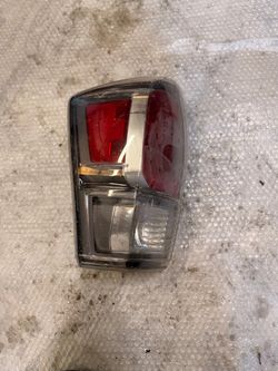 2016-2023 Toyota Tacoma tail light