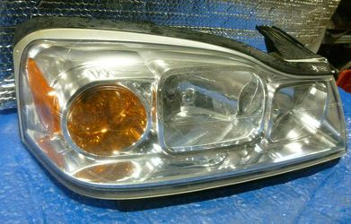 06 07 2006 2007 SATURN VUE RIGHT PASSENGER HEADLIGHT HEAD LIGHT LAMP OEM