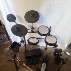 Simmons Drum Set