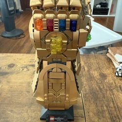 Lego Infinity Gauntlet 