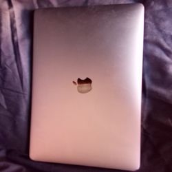 MacBook PRO Retina Laptop