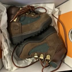 Beef & Broccoli Timberlands SIZE 3C