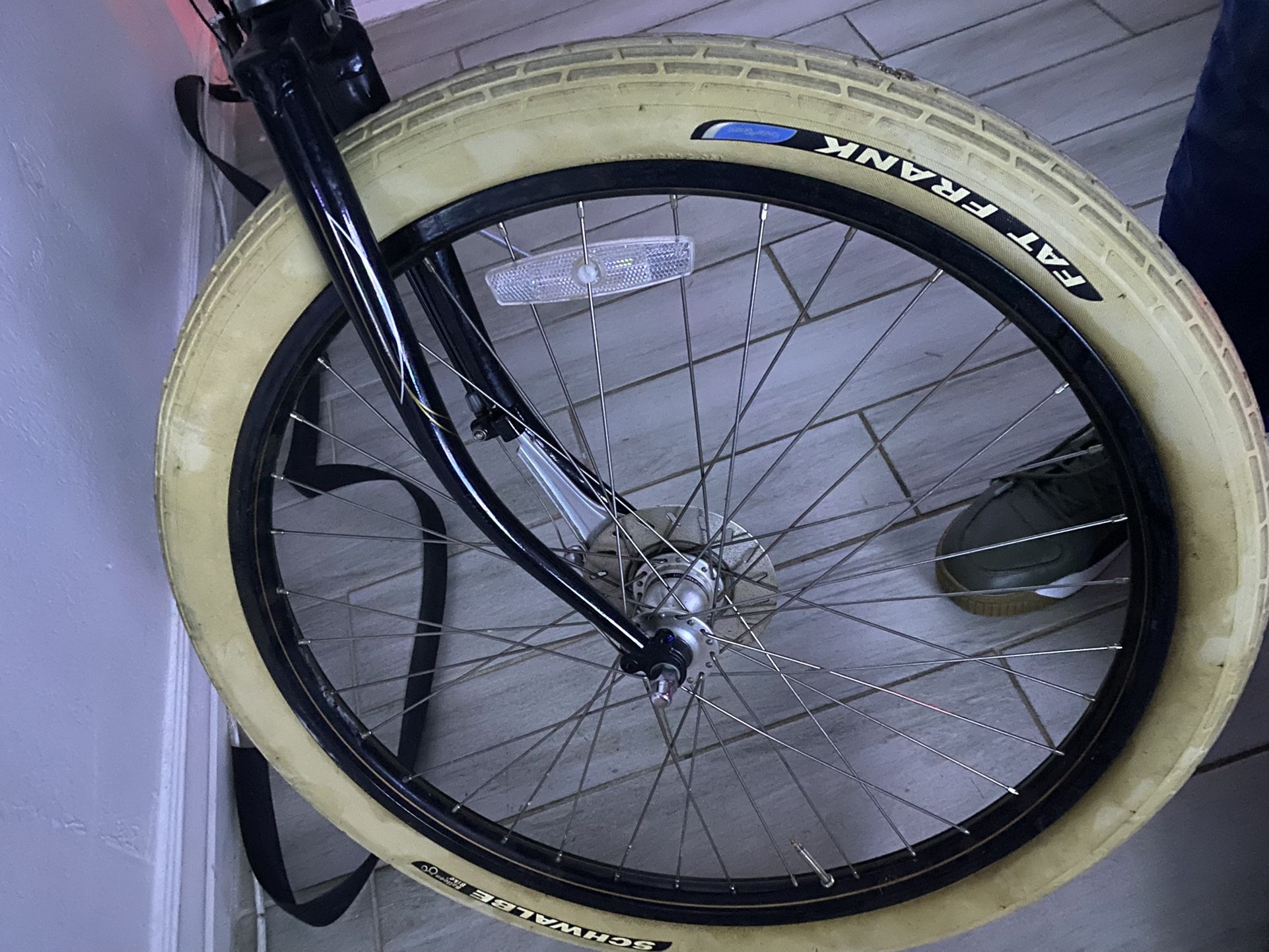 Electra Amsterdam Bike W/ Scwable Fat Frank Tires
