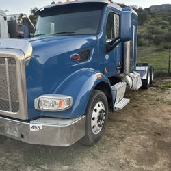 2015 Peterbilt 