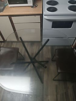 Round Glass Top Dining Table with Metal Base
