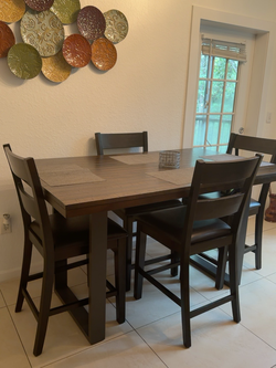 City Furniture Counter-Height Dining Table + 4 chairs