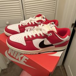 Nike Dunk Low “Chicago Split”