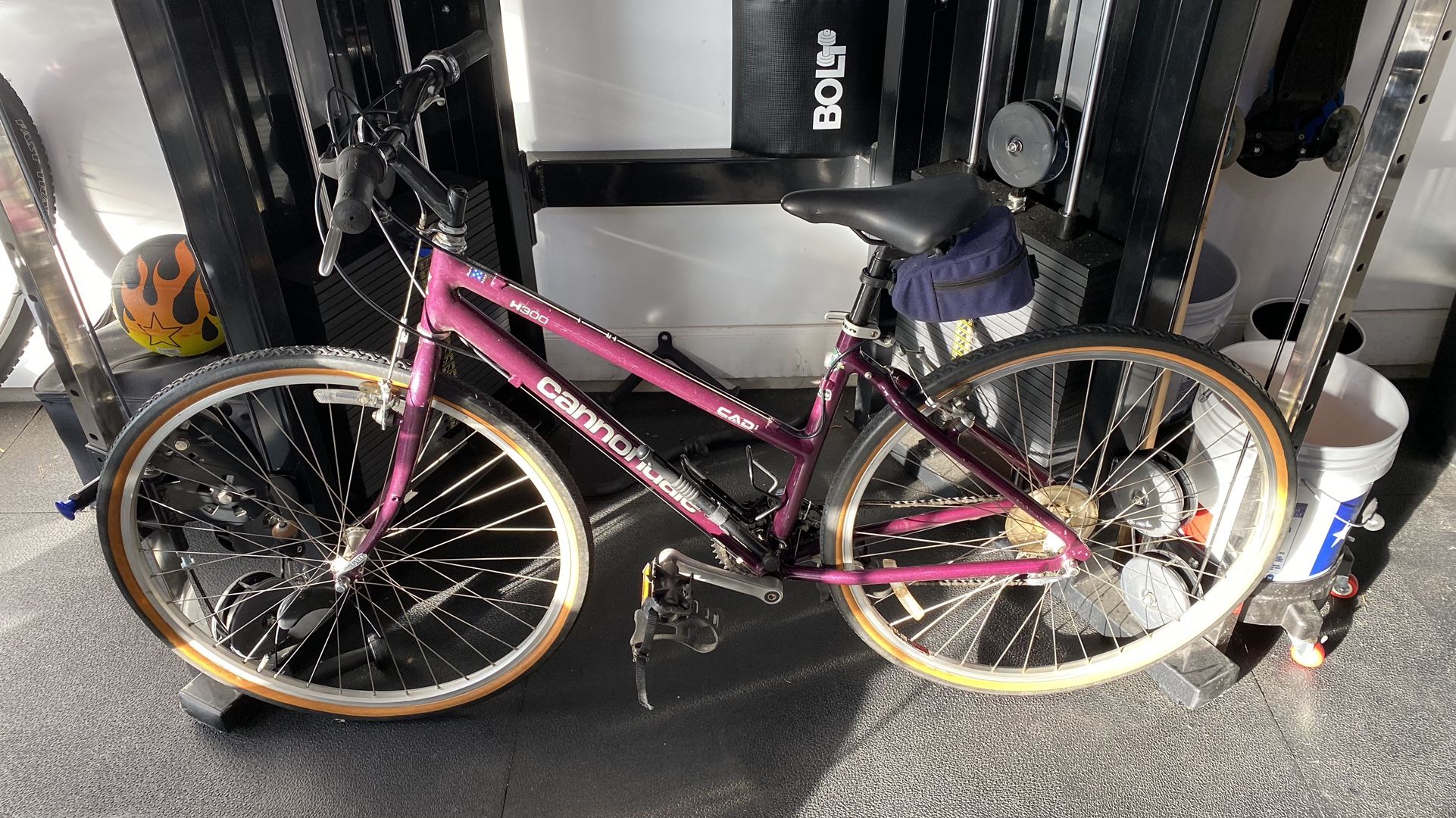 Cannondale H300 16” Hybrid Road Bike 7 Speed