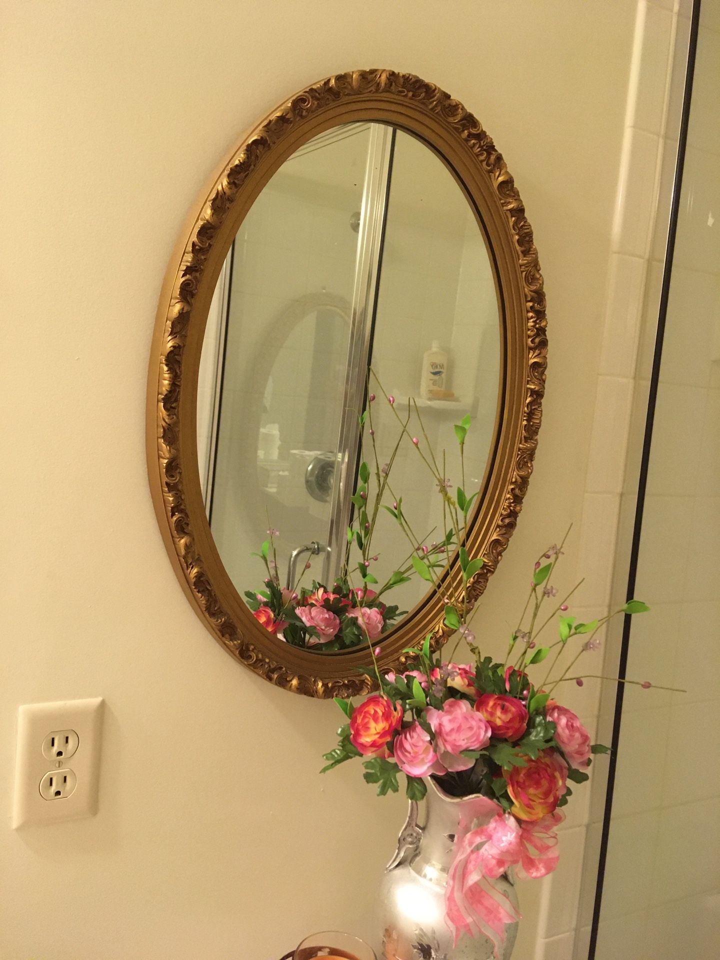 Wall mirror - oval