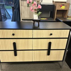 6 Drawer Dresser,Modern Dresser w/Storage,Chest of Drawers w/ Wooden Handle,Fluted Dresser TV Stand