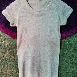 Lululemon gym shirt sz 6 $20