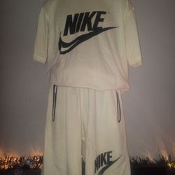 Nike Tech Short Set. Size 2x. New Winter Sale.