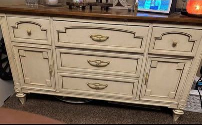 Vintage Collectible San Marino by Unagusta Dresser / Buffet / TV Stand