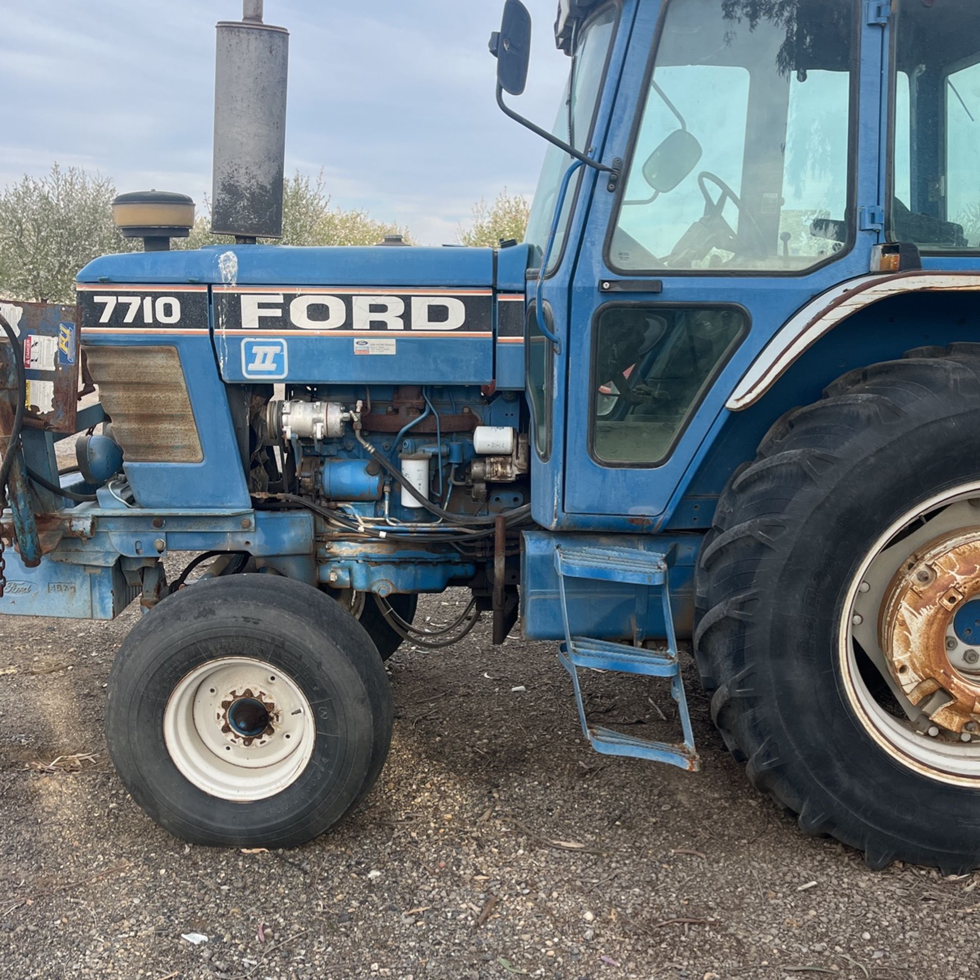Ford tractor