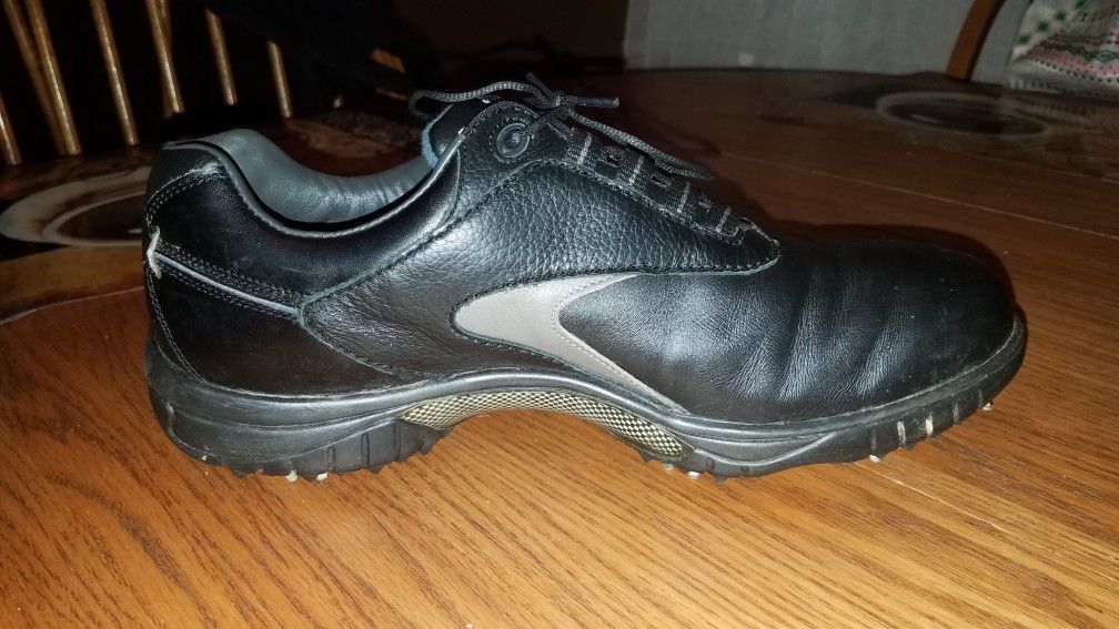 Footjoy golf shoes
