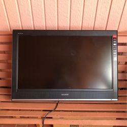 Sony 32 Inch TV With Wall Mount Kit Only