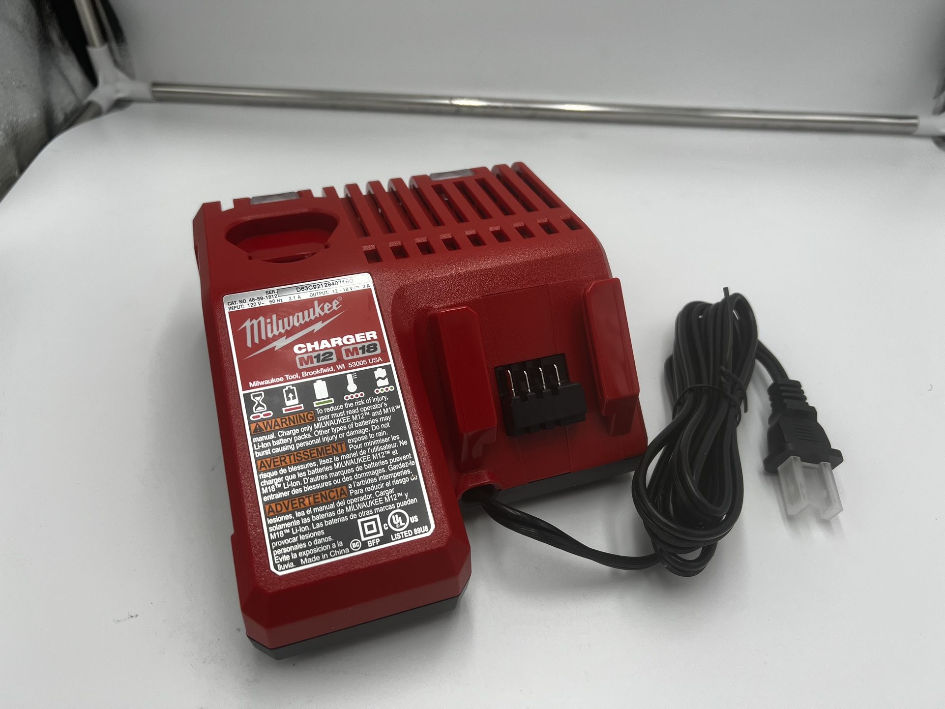 Milwaukee M12 & M18 18-Volt Lithium-Ion XC Charger