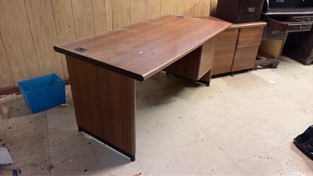 Desk 2 Desks