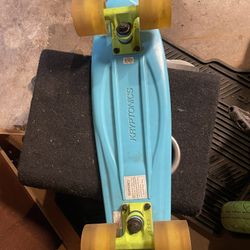 KRYPTONICS SKATEBOARD 