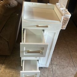 Cosmetology table  4drawer
