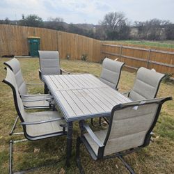 Out Door Table And Chairs