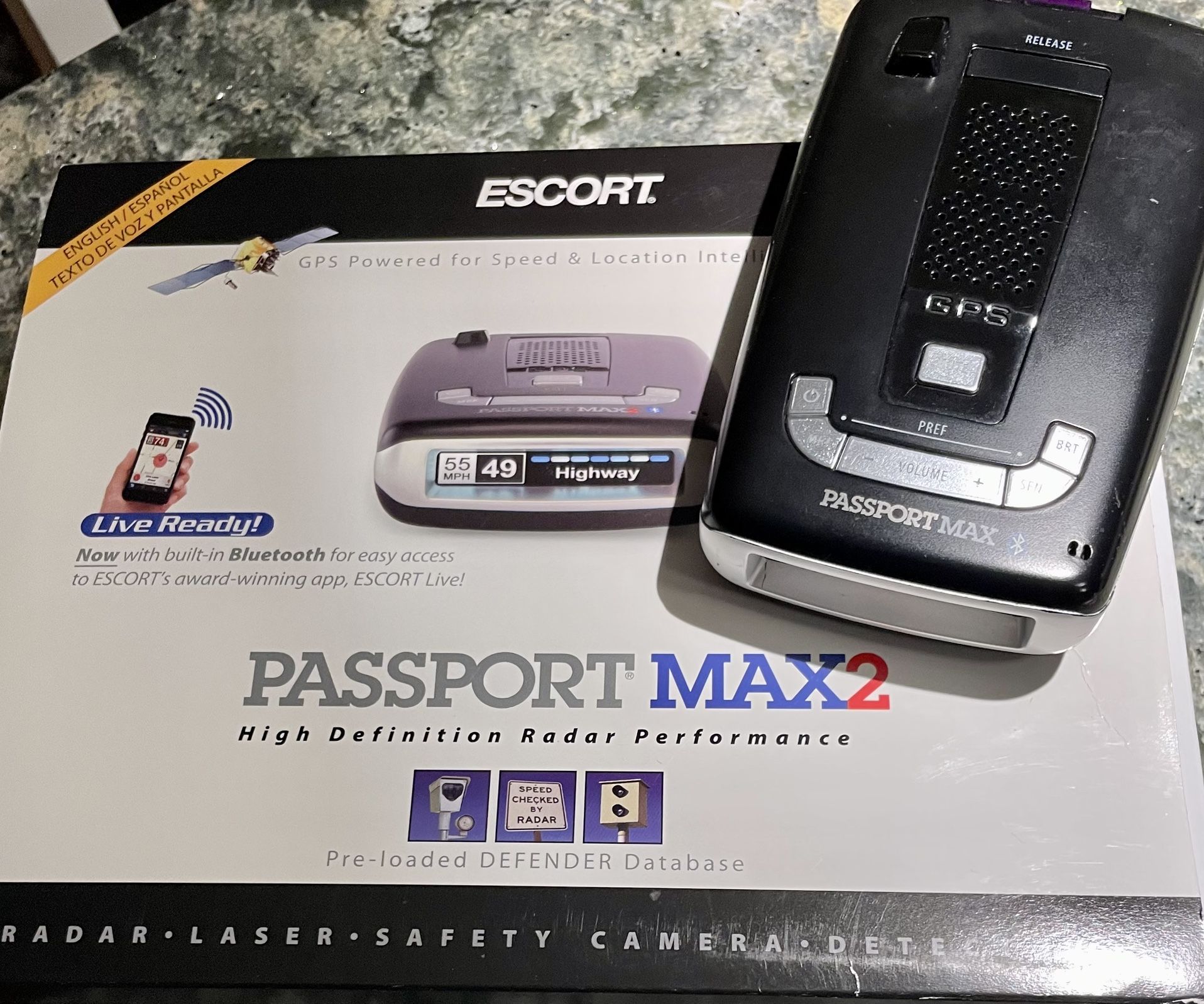 Passport Escort Max2 Radar & Laser Detector Kit With Case In Original Box