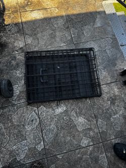 Dog cage medium