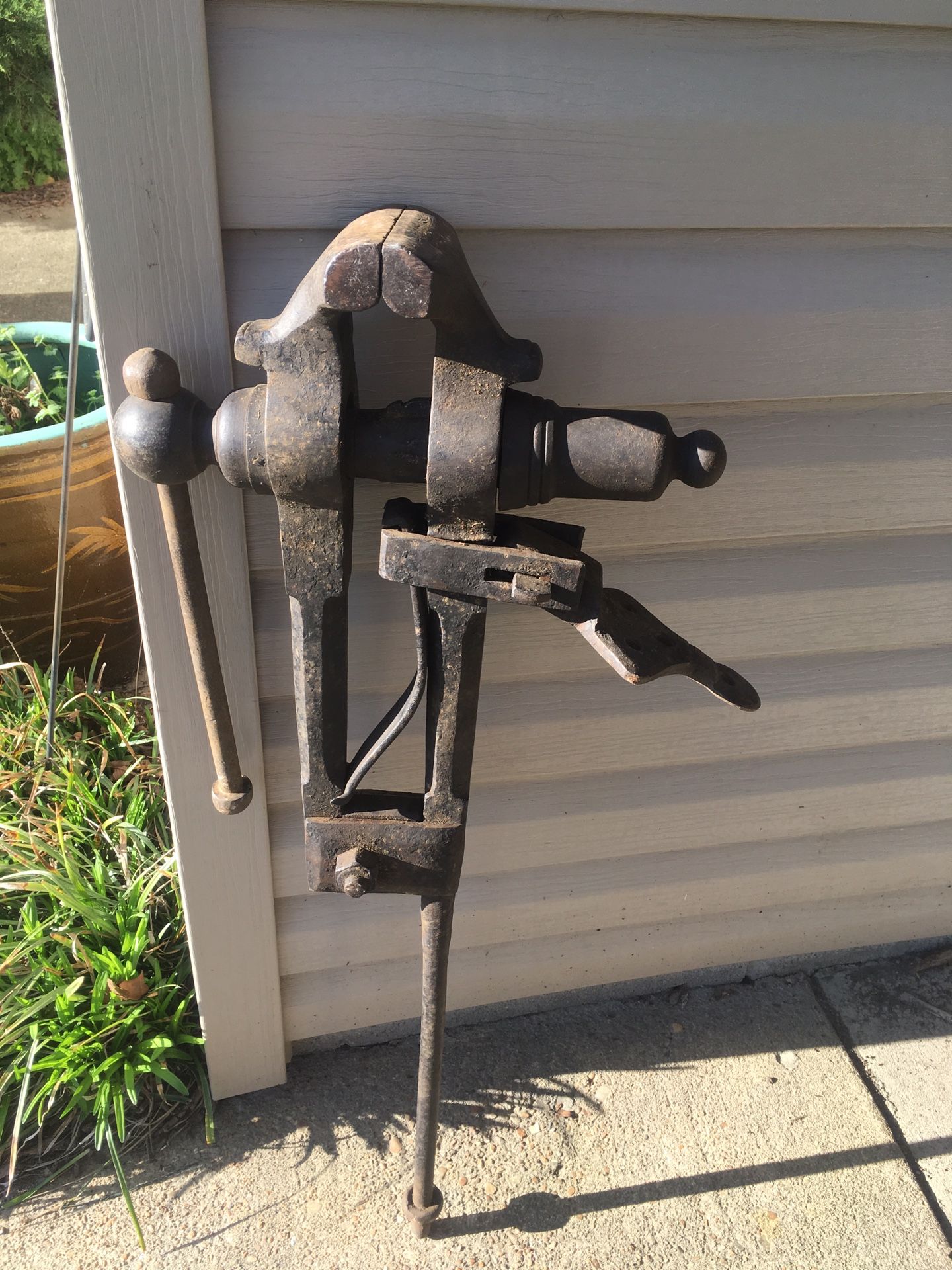 Antique Blacksmith Post Leg Vise 5 inch jaws 40” tall 60LBs