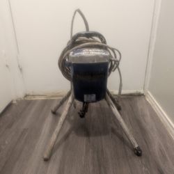 Magnum Dx Airless Paint Sprayer  Used But Works Perfectly $ 100 