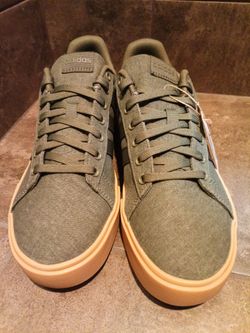 New Mens size 9.5 Adidas Low-Top Canvas Sneakers Olive Green