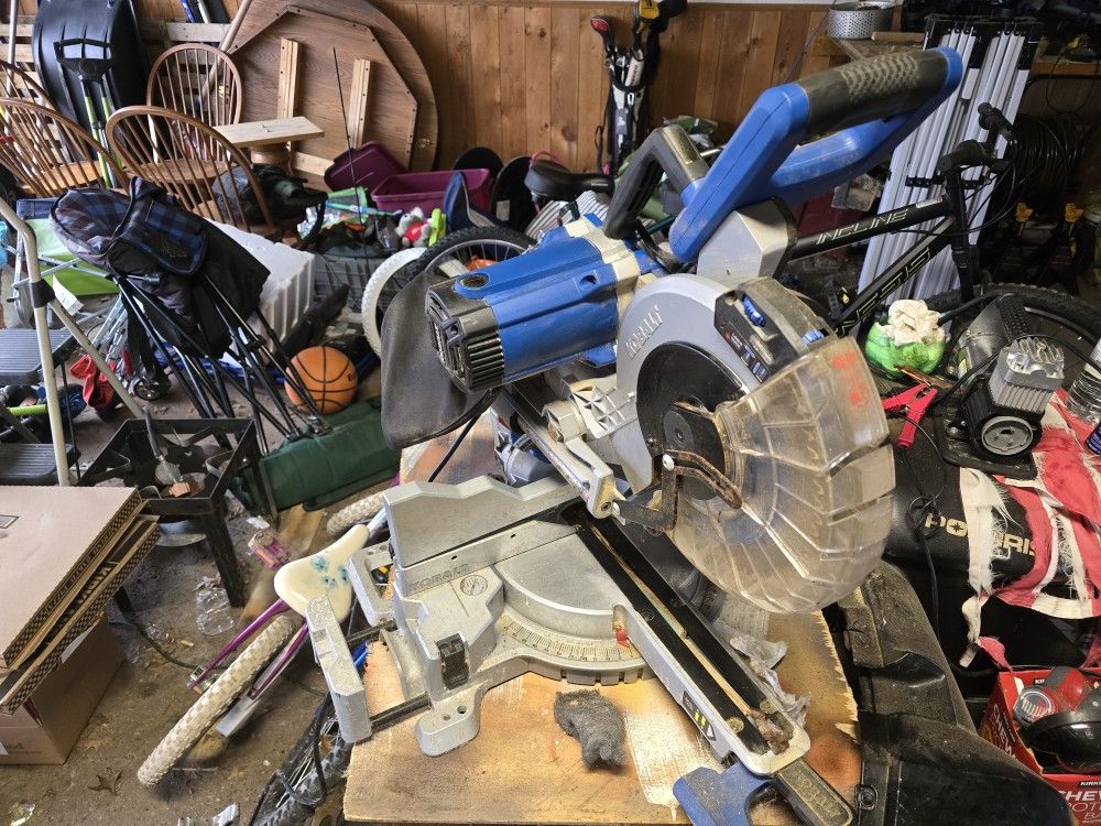 Kobalt Compact 10-in 15-Amps Dual Bevel Sliding Compound Corded Miter Saw