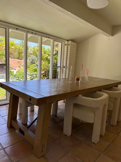 Pottery Barn Dinning Table