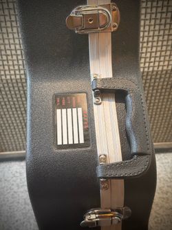 Guitar case Gator