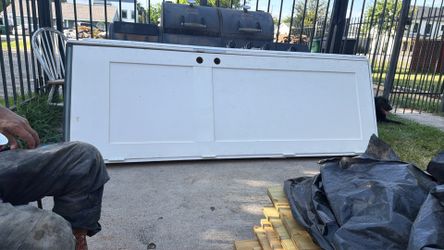 Vendo 2 puertas solidas con Marco 32w 8 h