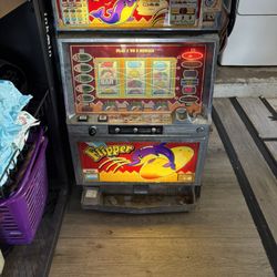 Flipper" Japanese Pachislo slot machine produced by Universal Manufacturing Co. around 1980. 