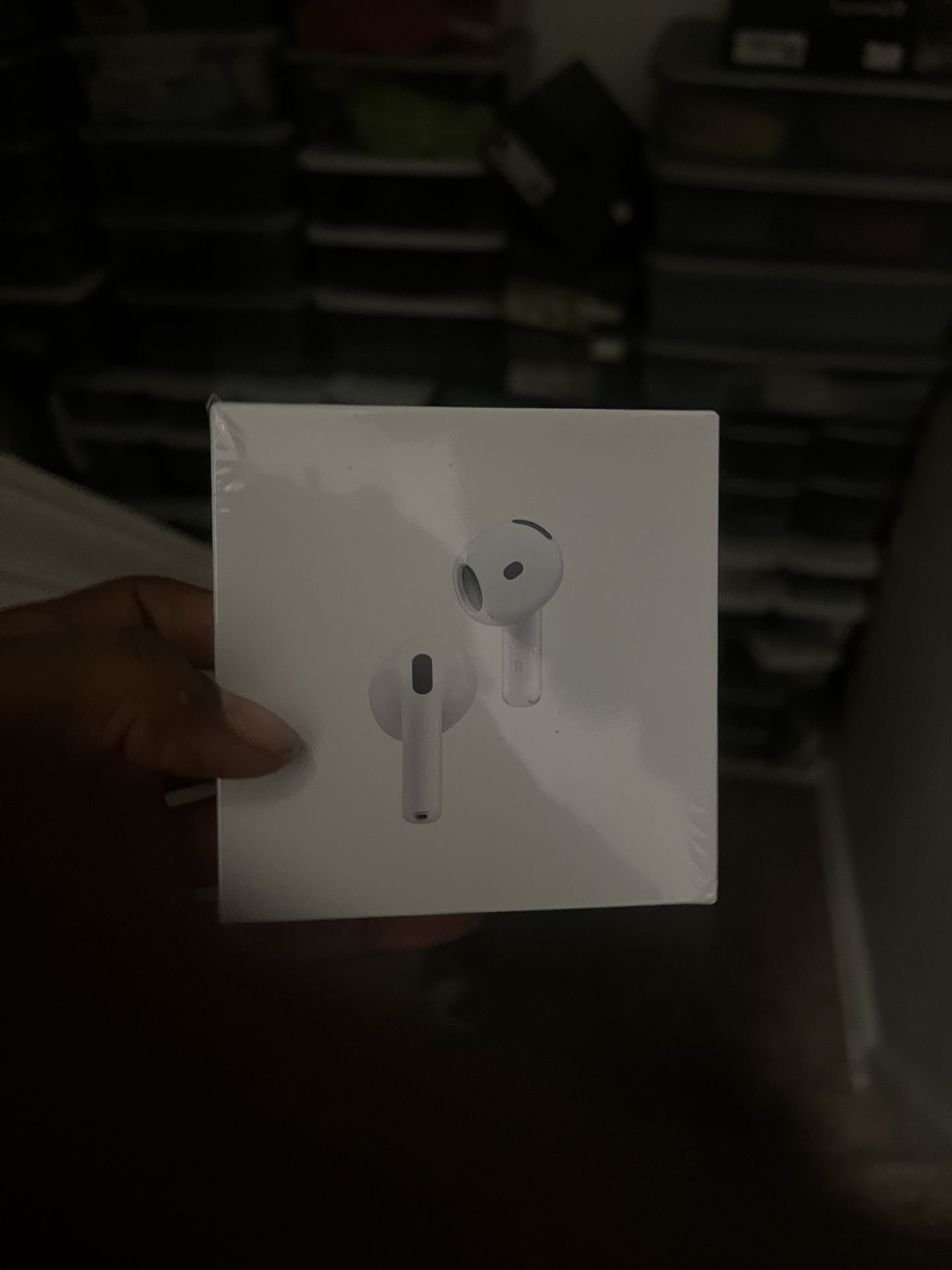 AirPods 4