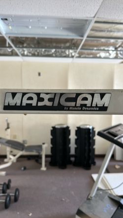 Maxicam barbell rack.