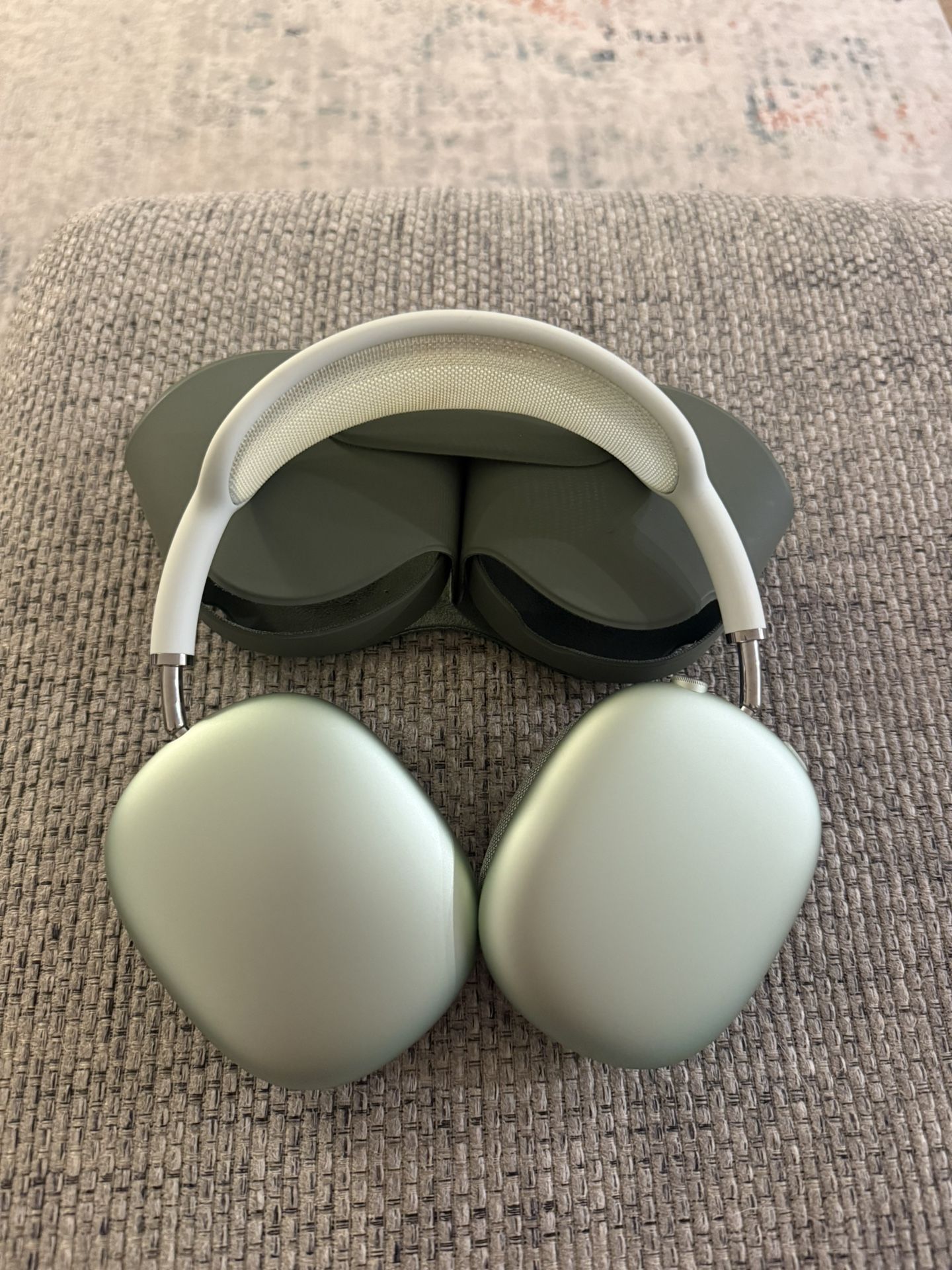 AirPod Pro Max