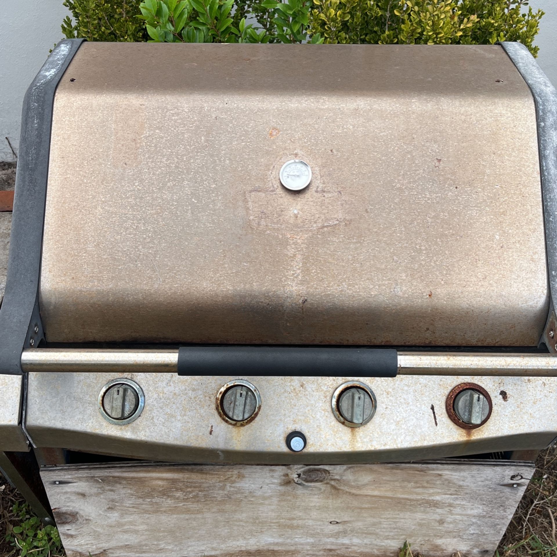 Charbroil Four Burner Grill Bbq